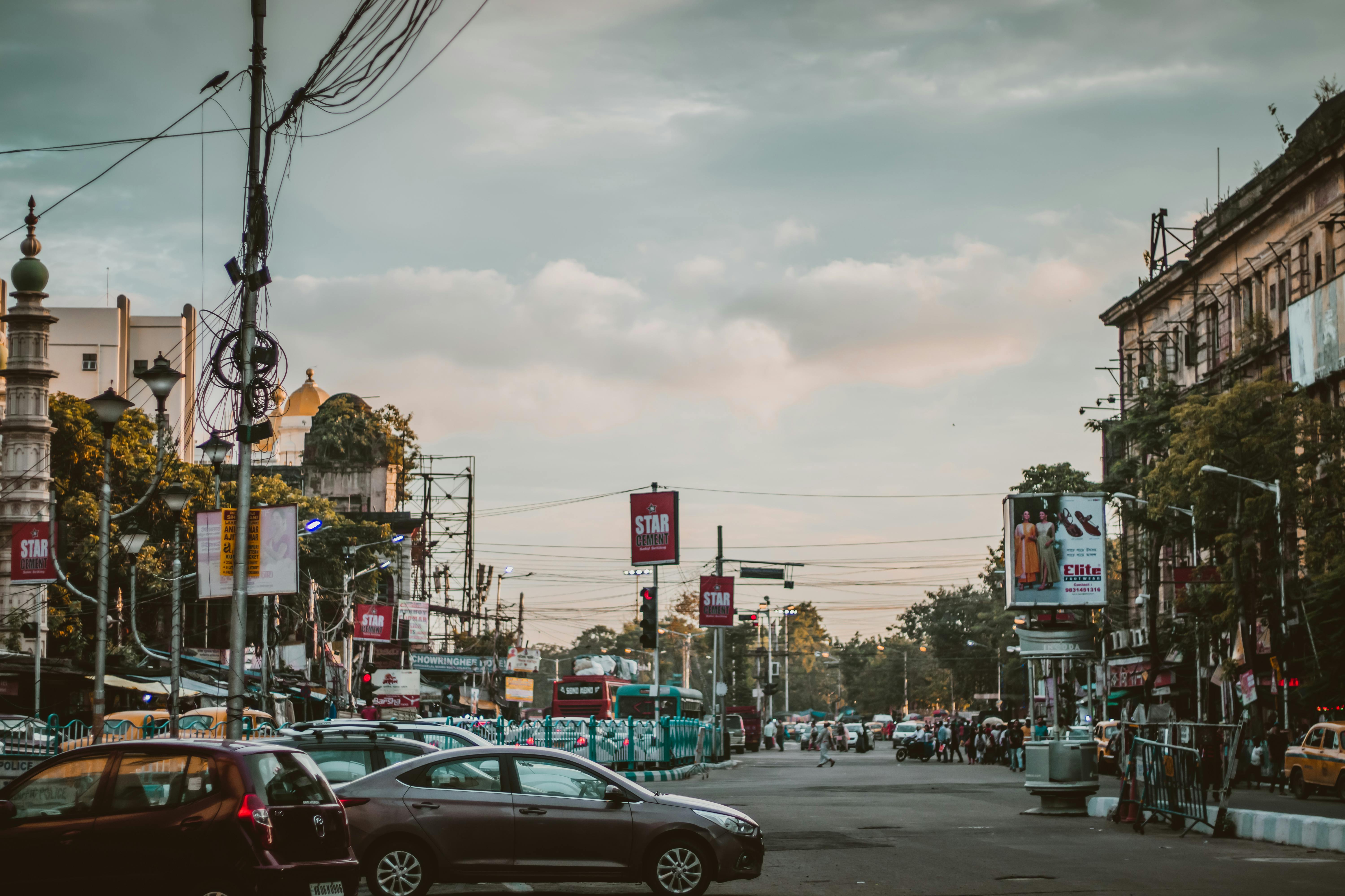 A Traveler's Guide to Street Food in Kolkata