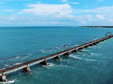 Dhanushkodi Beach and Ghost Town Tour