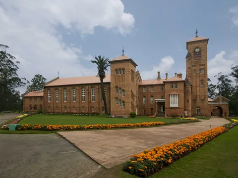 Explore the colonial charm of the Ooty