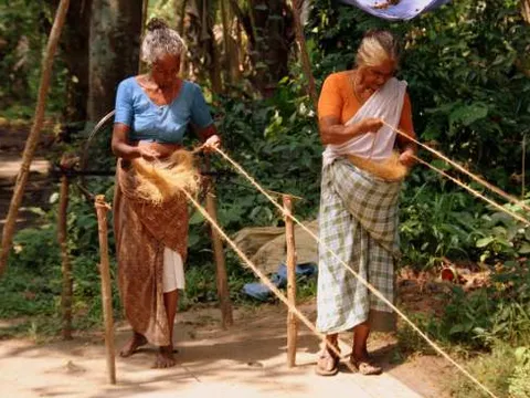Coir and Handloom Heritage Tour