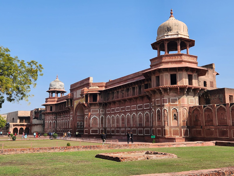 Story Behind the Walls of Red Fort