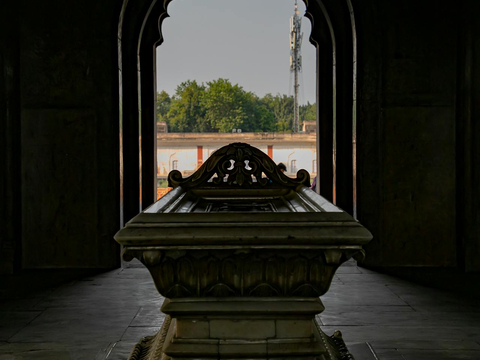 Last Echo of the Mughals at Safdarjung Tomb