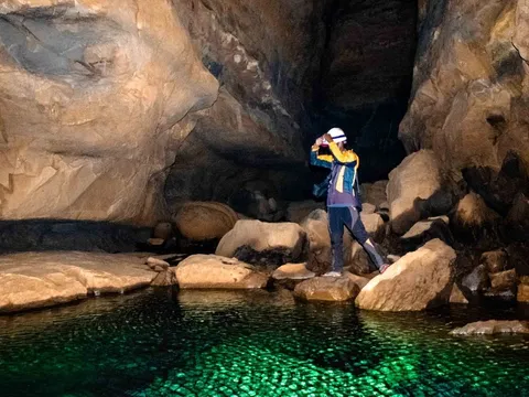 Meghalaya: Bridges, Brooks and Hidden Nooks