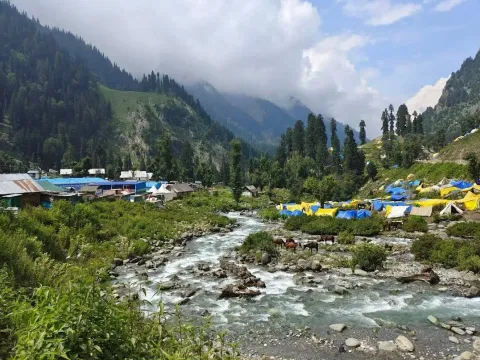 Sacred Himalayas: Amarnath and Kashmir tour
