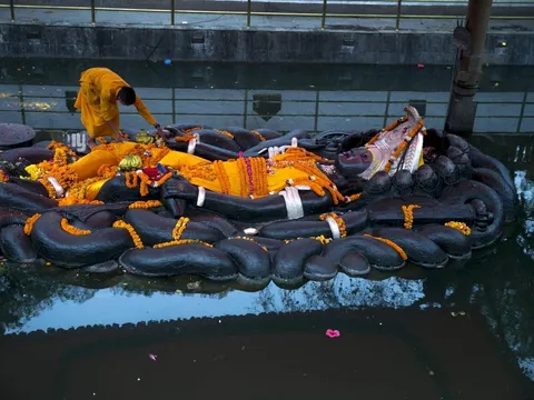 Sacred Nepal Tour – Gorakhpur to Kathmandu