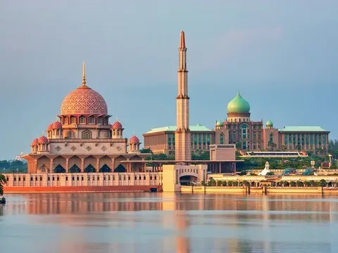 Malaysia Marvels Expedition - 6N/7D days holiday package