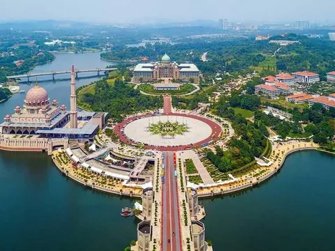 Experience Malaysia holiday