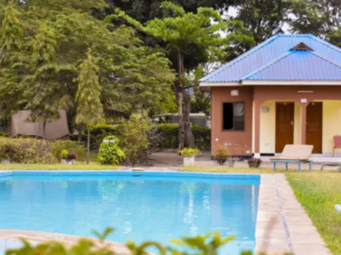Fanaka Safaris Campsite And Lodges