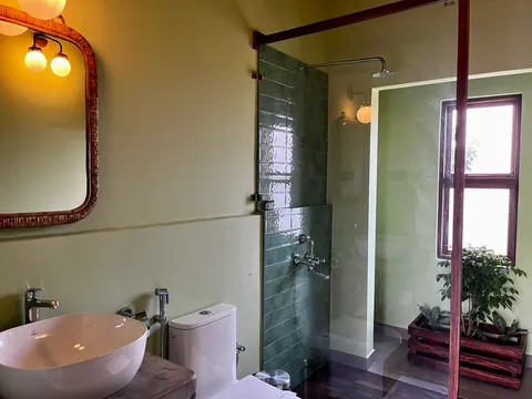 Lake View Room